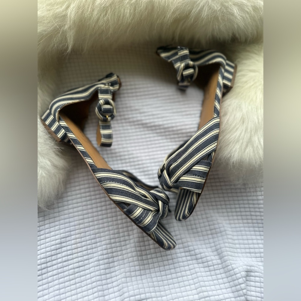 Comfort views Striped Women's Shoes with Bow Detail